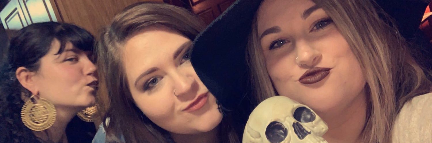 elissagarretson's profile banner image