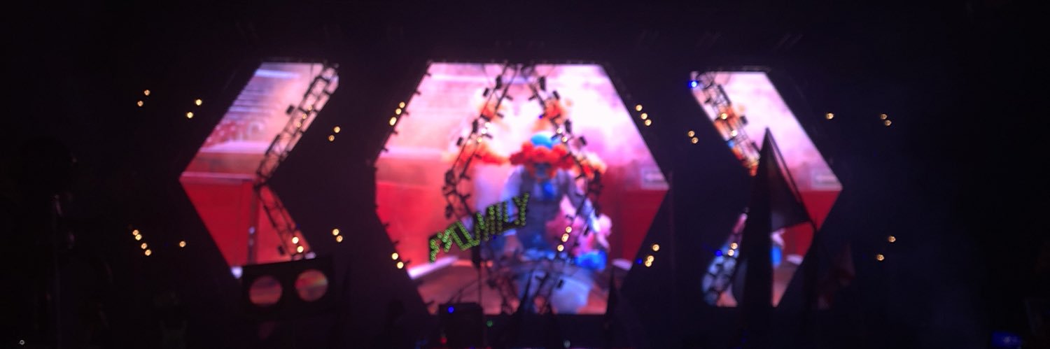 chachiiivee's profile banner image