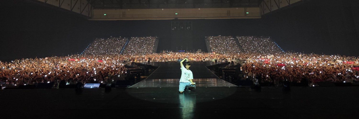 BaiFarnBaiFern's profile banner image
