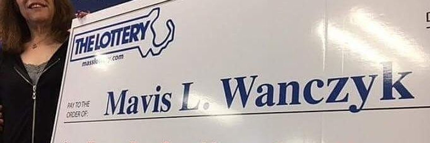 MAVIS_WANCZ5's profile banner image