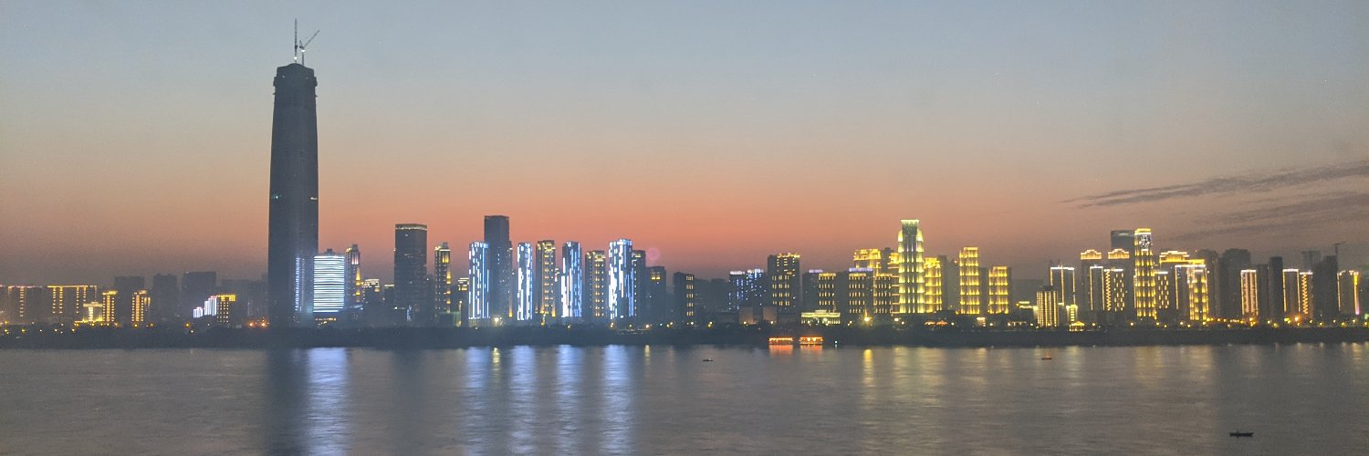 Ken Russell 🇺🇦 banner