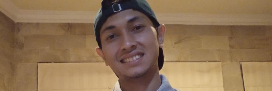helmigayat_'s profile banner image