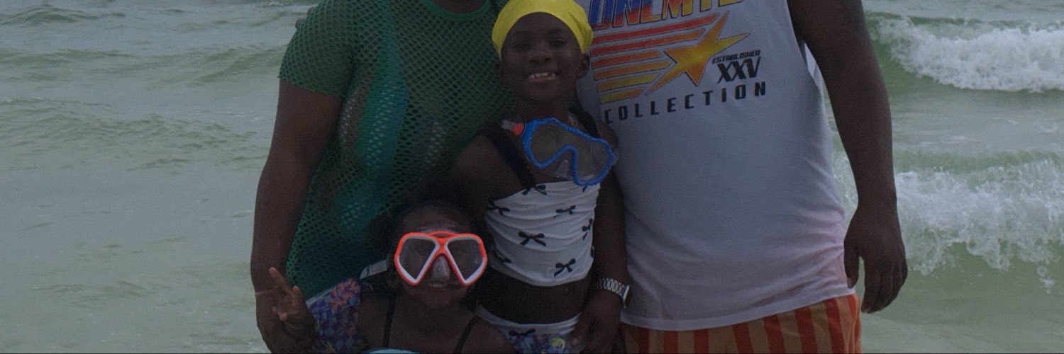 _raemonet's profile banner image