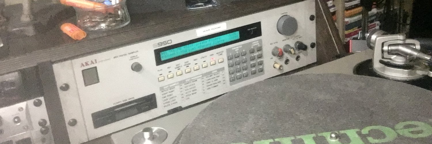 OMAR_IZ's profile banner image
