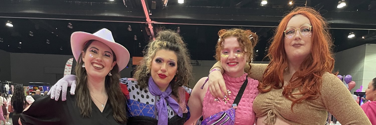 emilyntolan's profile banner image