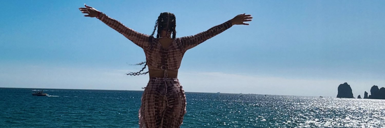 0nlytt's profile banner image