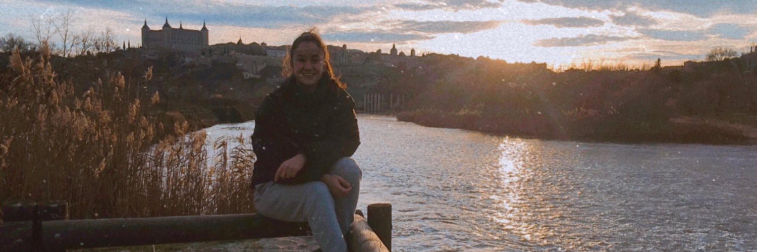 estrelli97's profile banner image