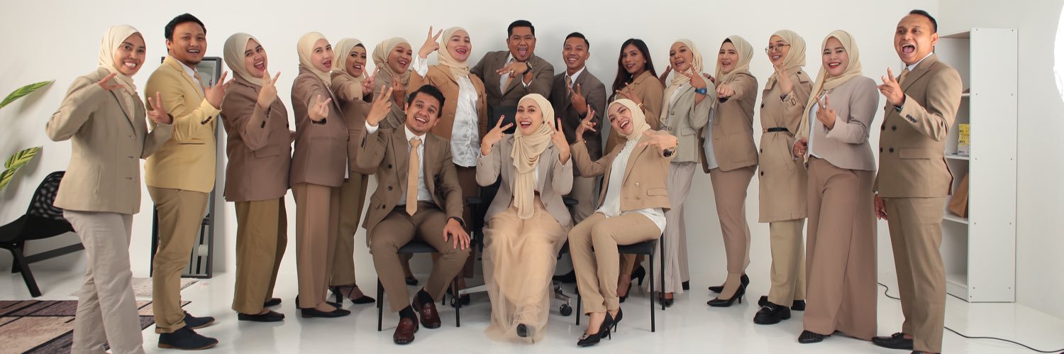 azelirahim's profile banner image