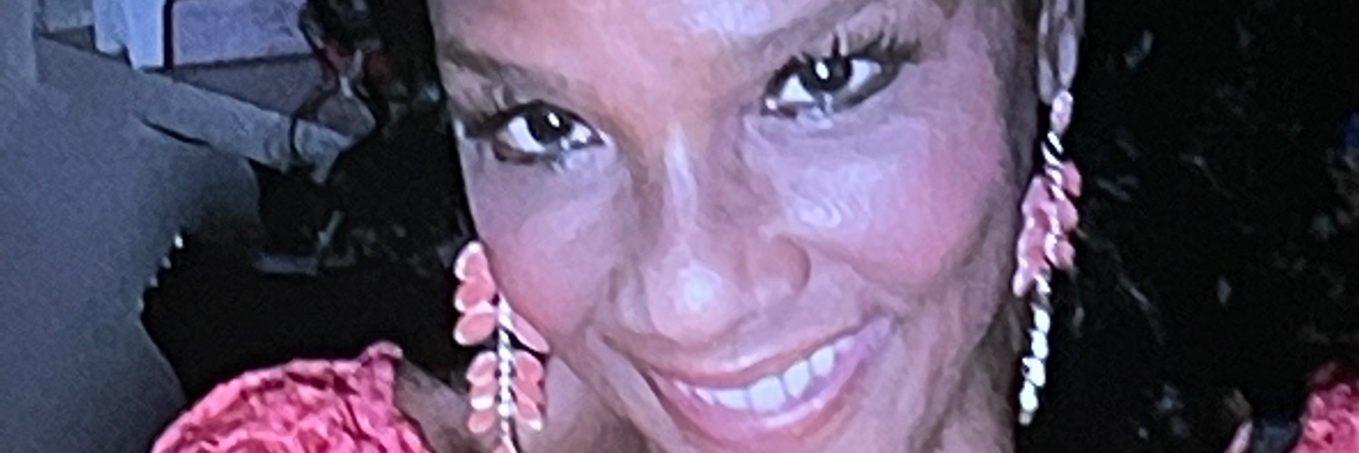 feefee221's profile banner image