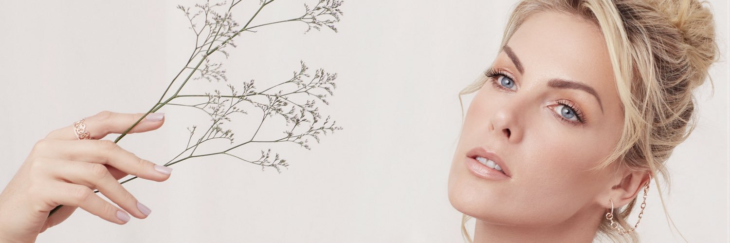 AnaHickmannNews's profile banner image