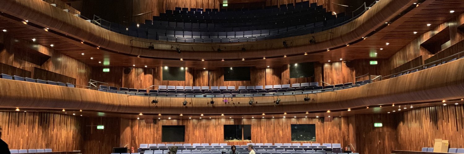 Elly Hunter Smith banner