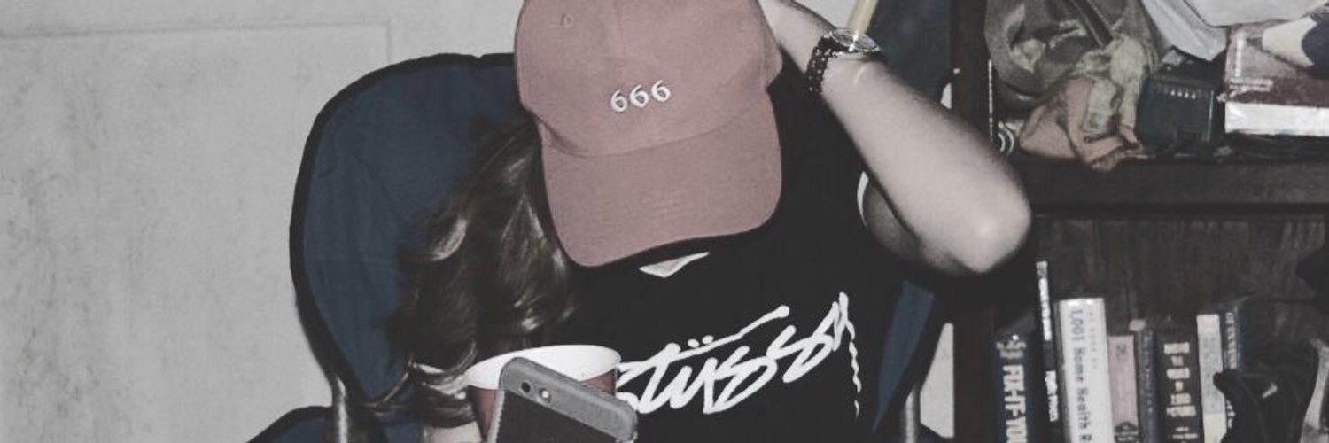 pupswuetig's profile banner image