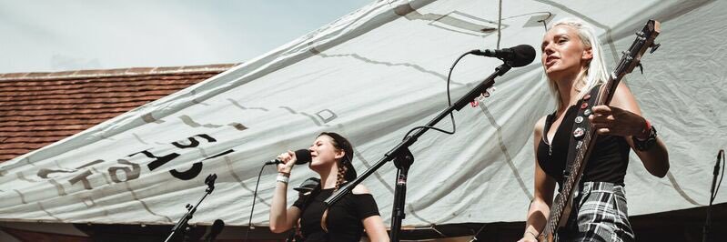 HollyRiot's profile banner image