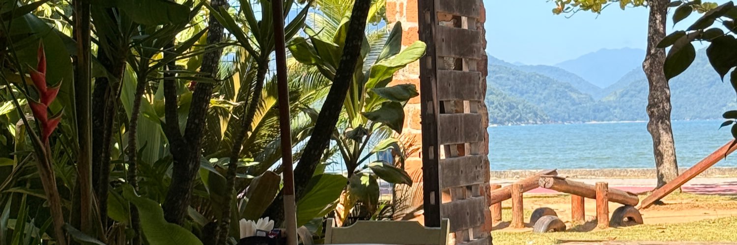 V I C T Ó R I A banner