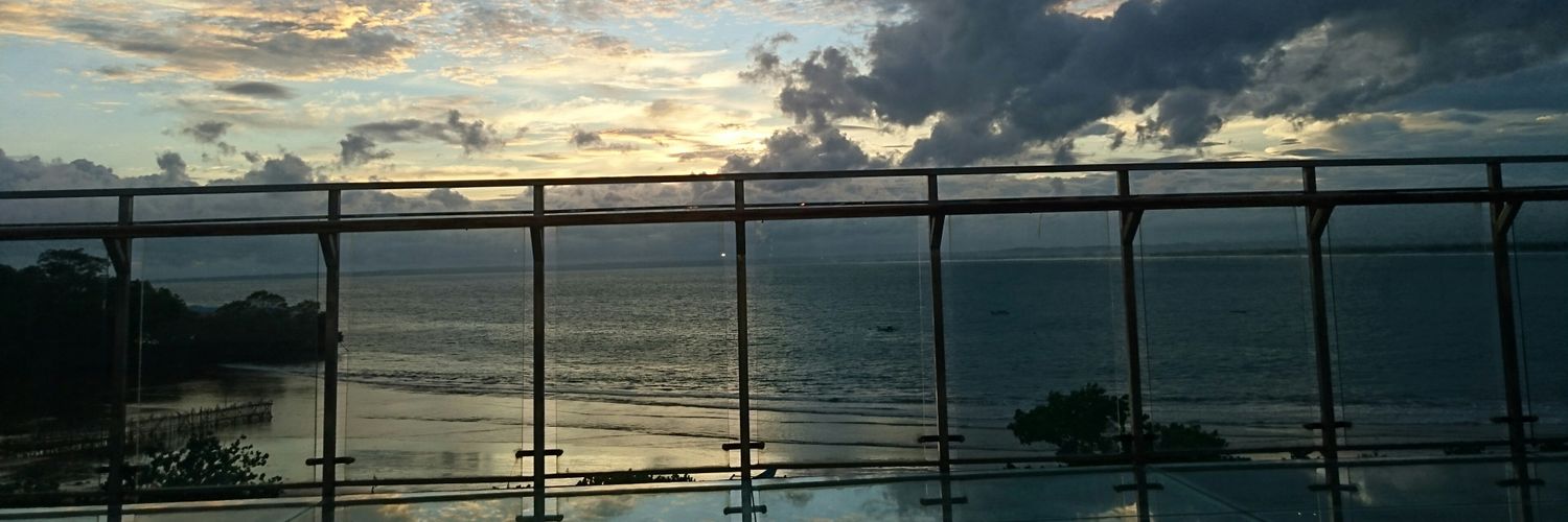 ekaapriiil's profile banner image