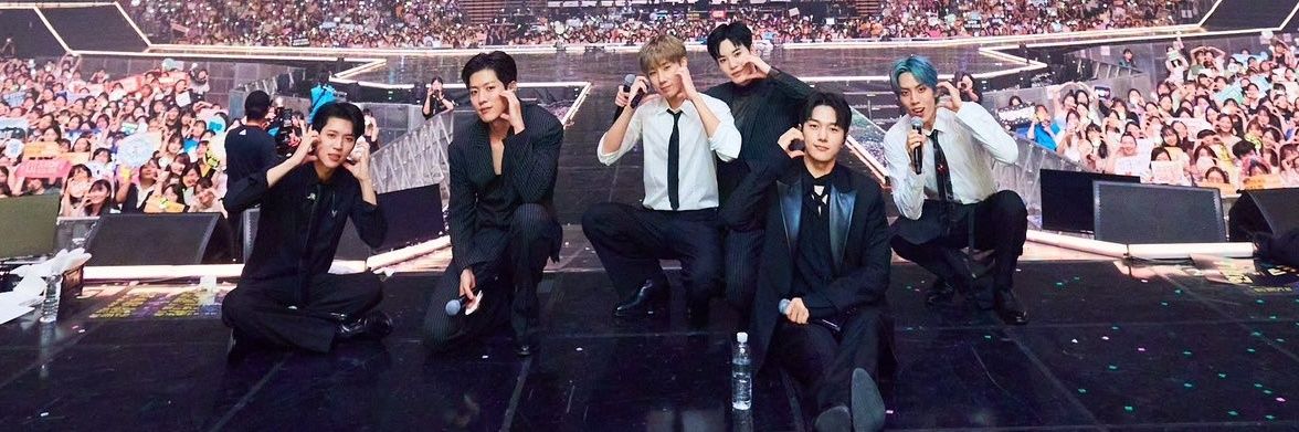 charming__22's profile banner image