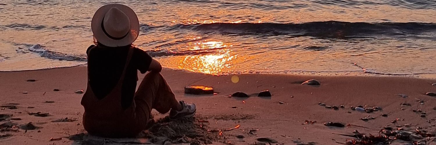 ayebouskatt's profile banner image