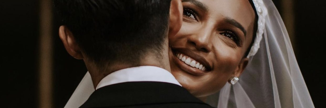 karlyrony's profile banner image