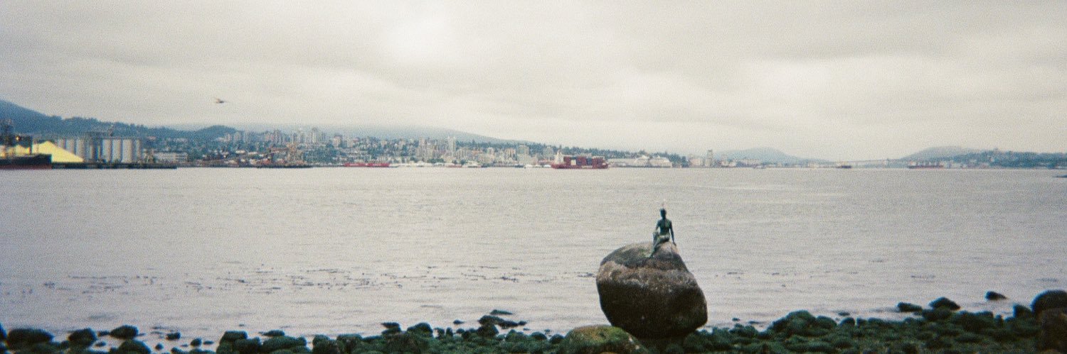sthhny's profile banner image