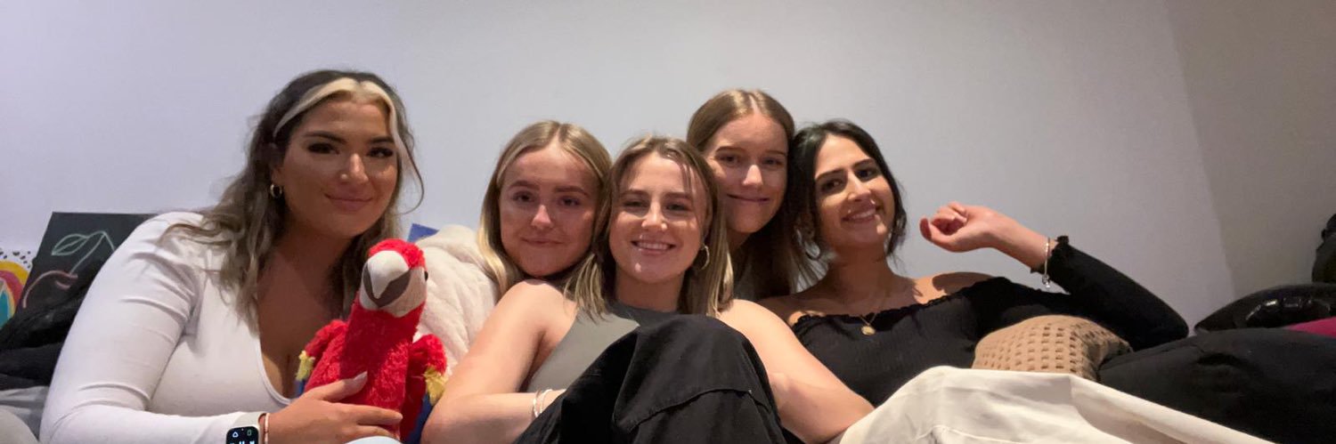 lillyking14's profile banner image