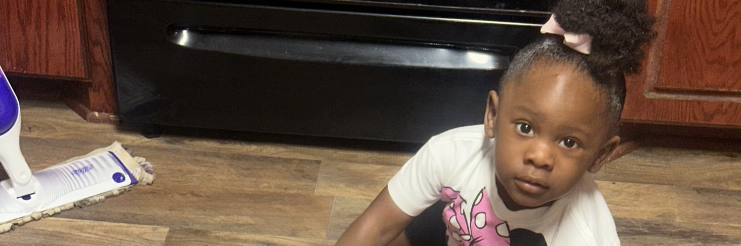 drewaynev's profile banner image