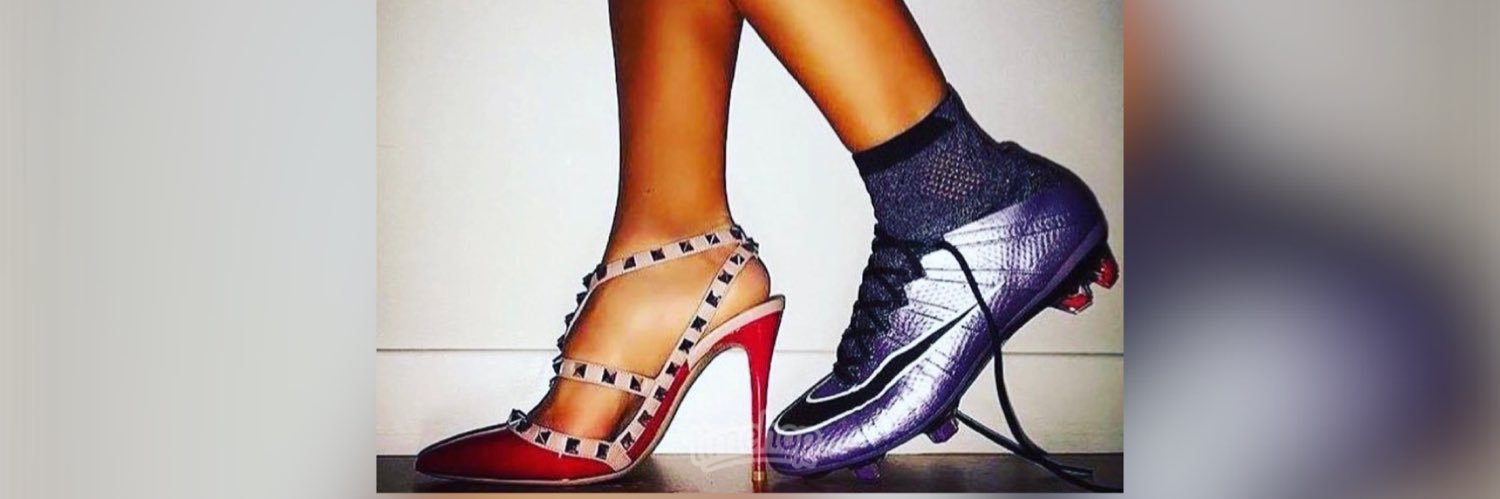 Lyndsey 🍒🤍 banner