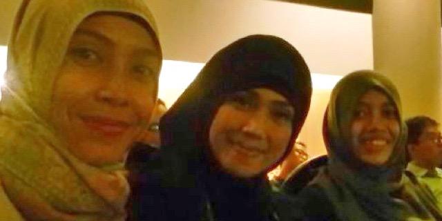 deenadee's profile banner image