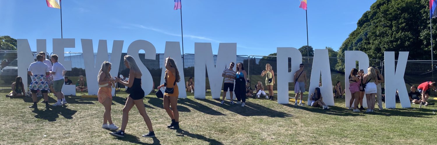 chloxrobinson's profile banner image