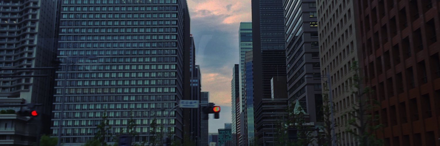 theluxlion's profile banner image