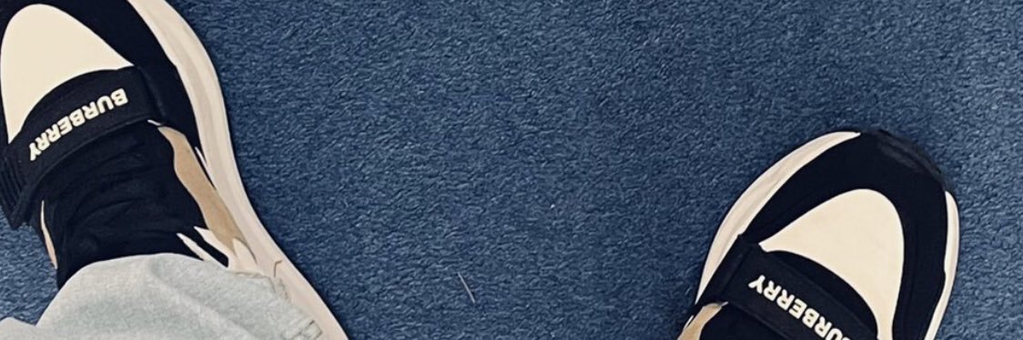 izykhoko's profile banner image