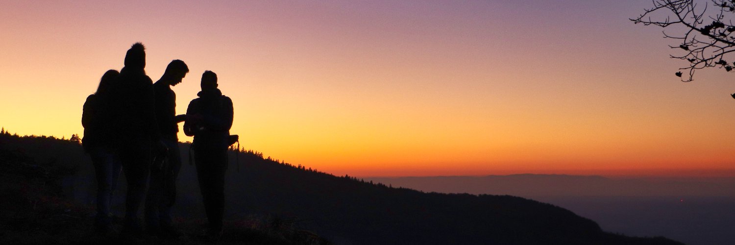 AdelineV38's profile banner image