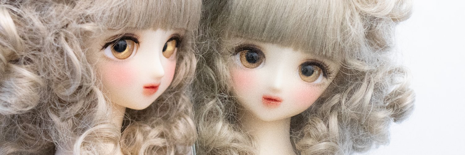유유히 banner