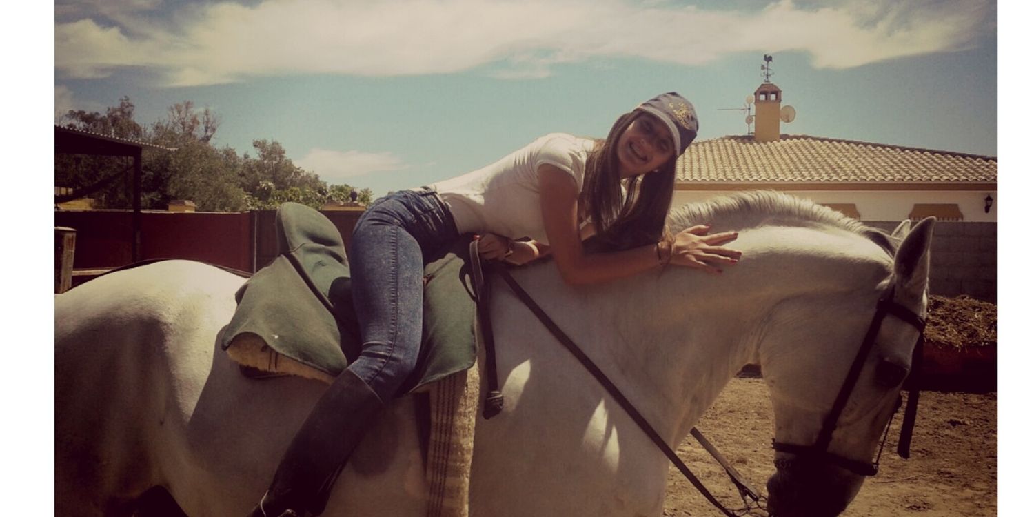 RaquelPeinado's profile banner image