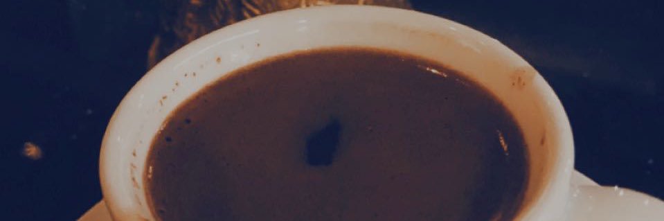 القابلة/ حسناء (قطعة سكر) banner