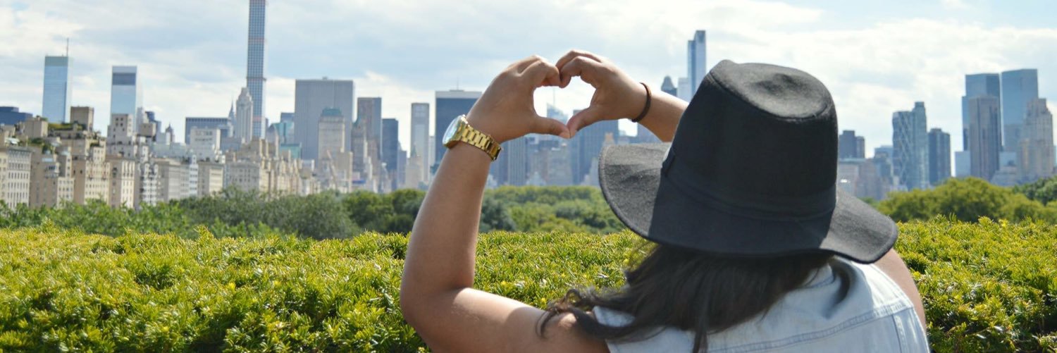 isabelcdsouza's profile banner image