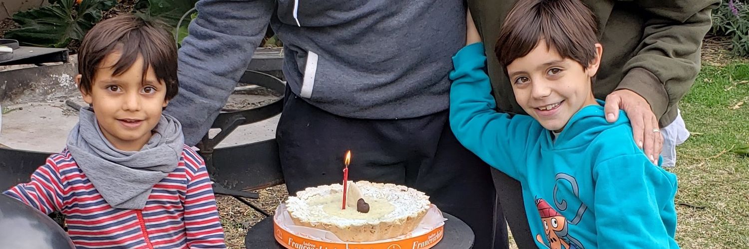 PERROVILLEGAS's profile banner image