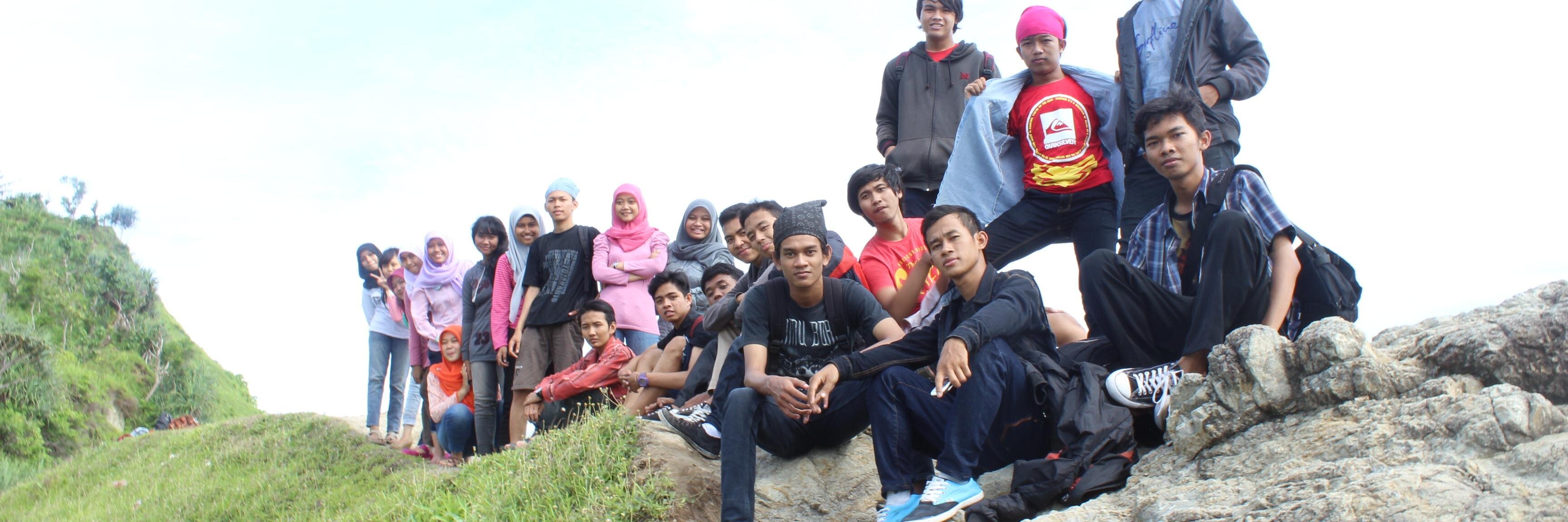 muntofiq_'s profile banner image