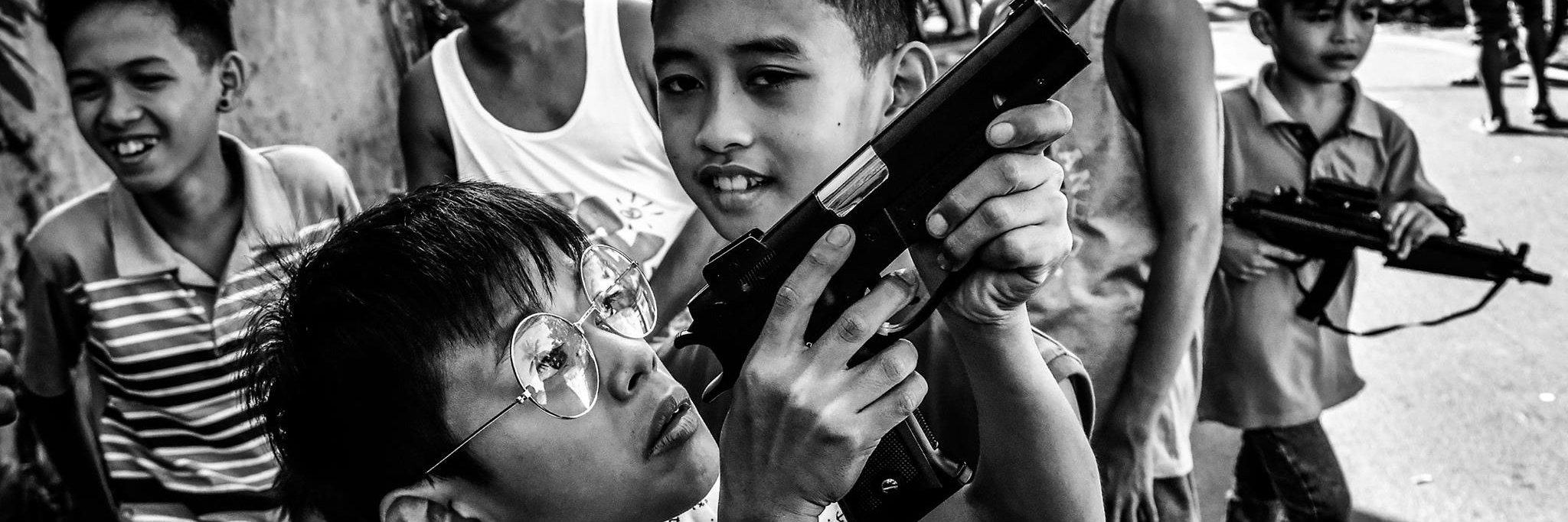 Ezra Acayan 📸 banner