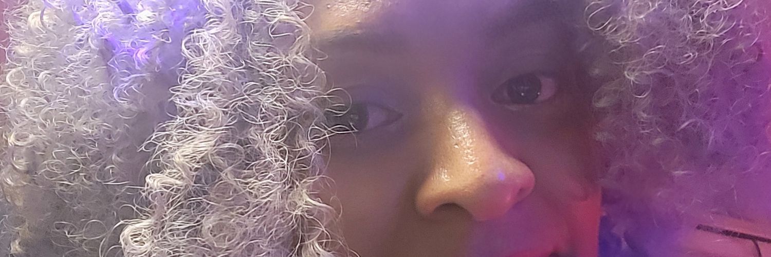 thotho1's profile banner image