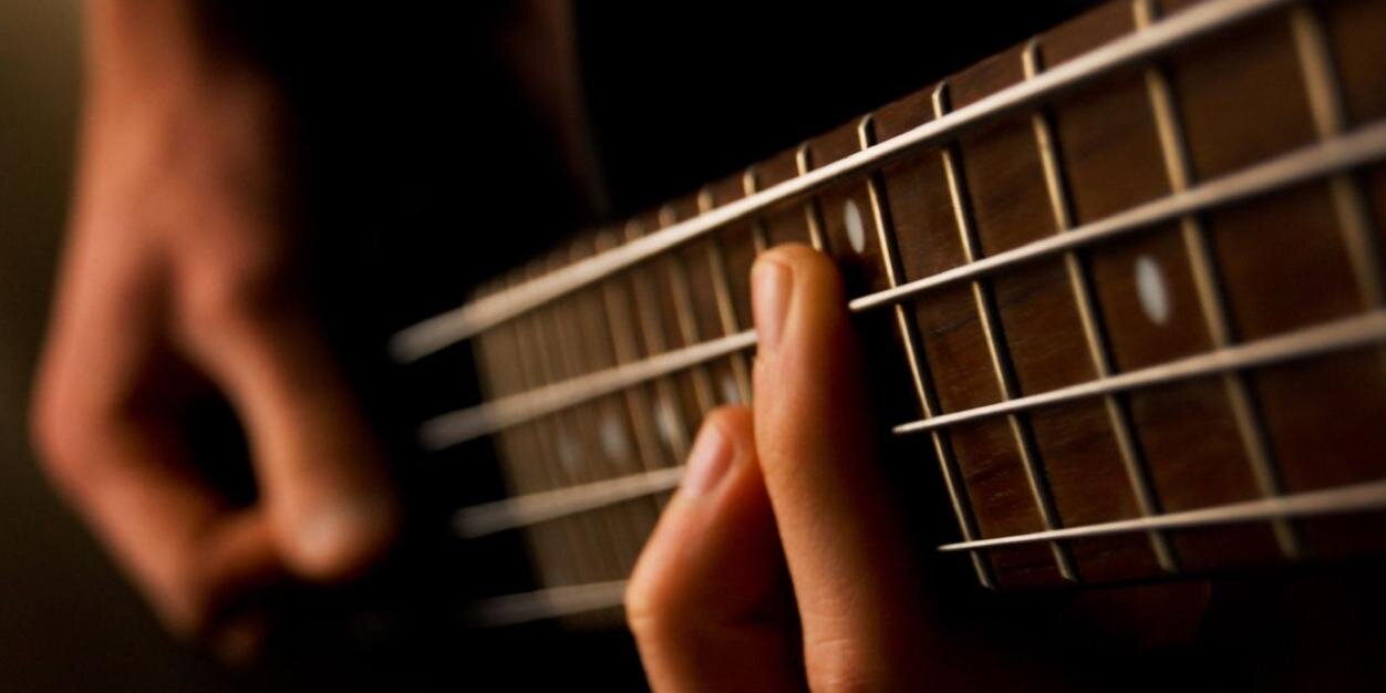 aku manusia loh banner