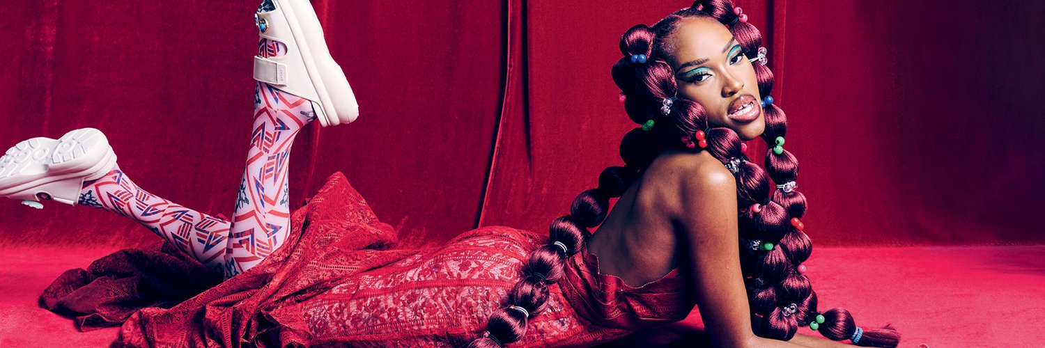 GLAMOUR_sa's profile banner image