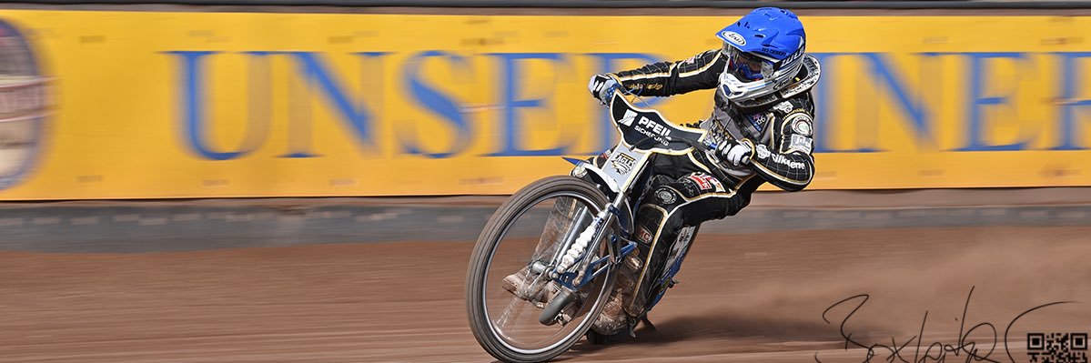 Max Dilger banner