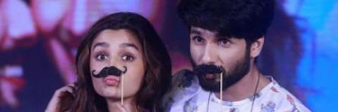 Diyah_19's profile banner image