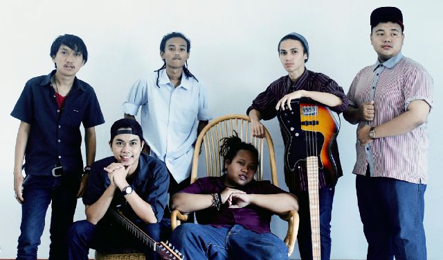 SmokeToJoin Official banner