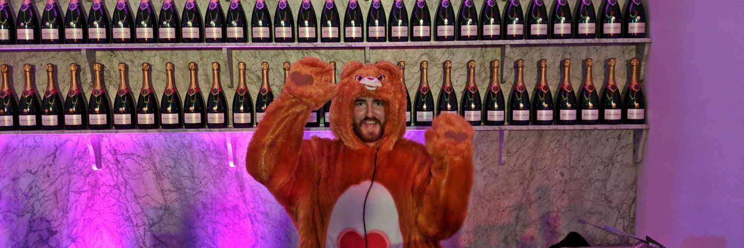 AaronMaybus's profile banner image