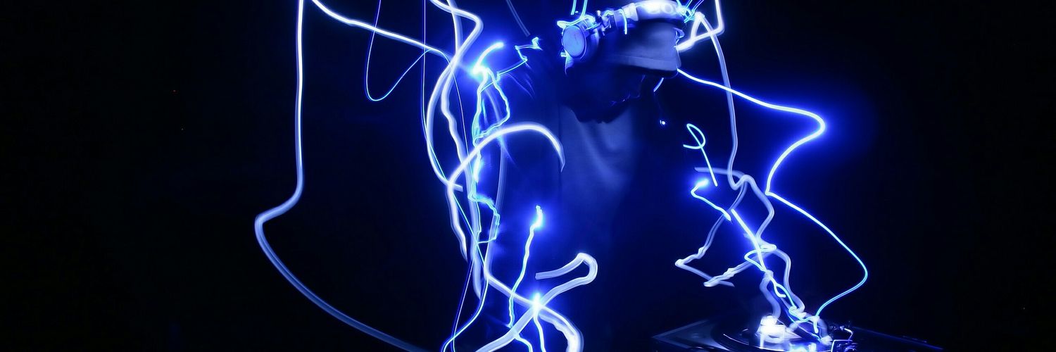 Nenugr's profile banner image