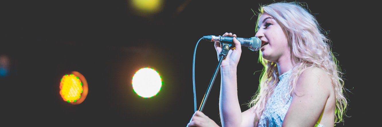 _DarianRenee's profile banner image