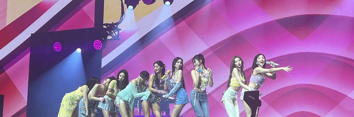 lucy™ 🩷🤍🧡 banner