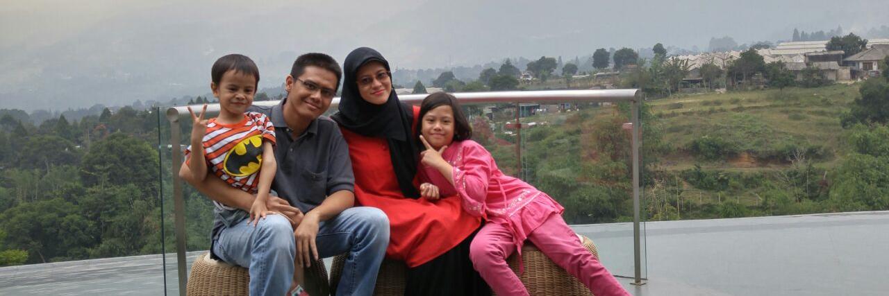 rizqa_amalia's profile banner image
