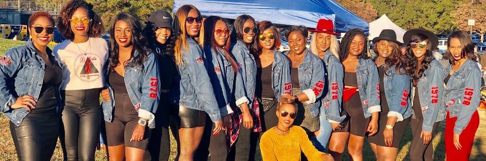 hot girl zom 🥵 banner